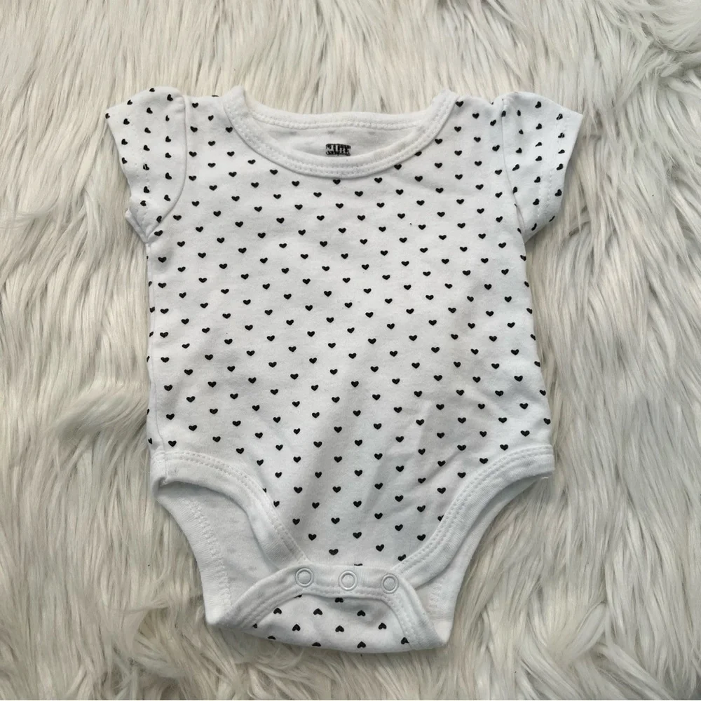 HRX Baby Girls Size 0-3 Months Bodysuit White Black Hearts 100% Cotton